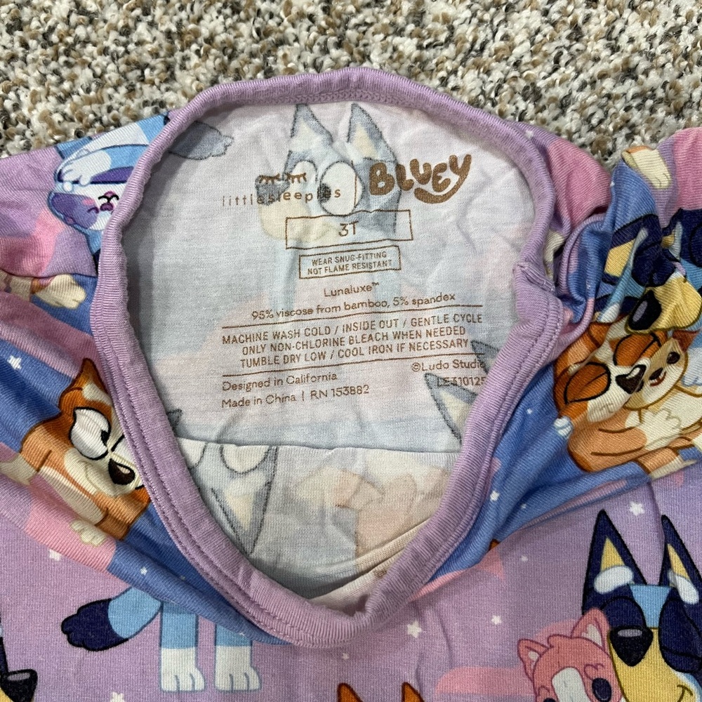 Bluey little sleepies Kids Pajamas Set - Picture 5 of 7